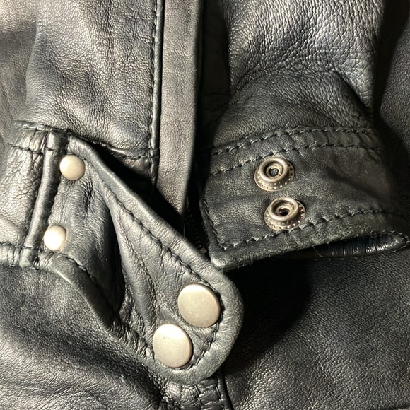 Men’s New Rebel black leather motorcycle jacket. Size L - Picture 6 of 7